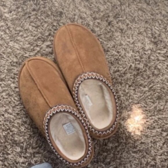 UGG Tasman Slipper Chestnut - Picture 1 of 10